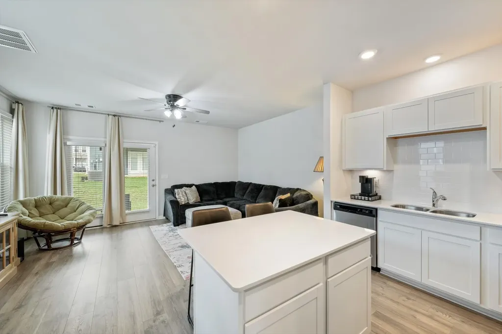 1434 Walker Way Columbia TN 38401