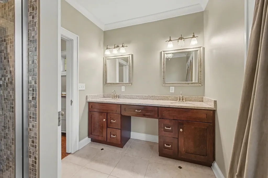 1010 Acklen Avenue Nashville TN 37203