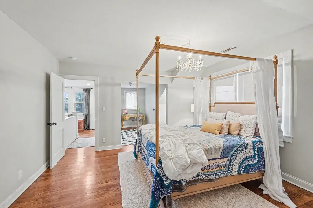 1010 Acklen Avenue Nashville TN 37203