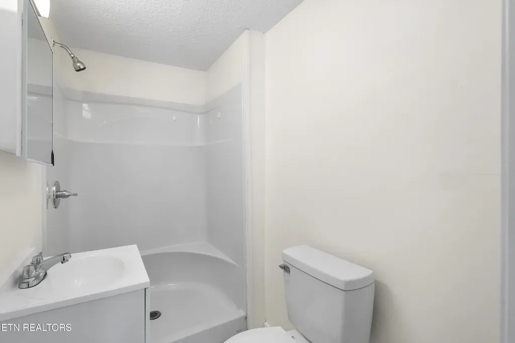1716 Beaumont Avenue Knoxville TN 37921