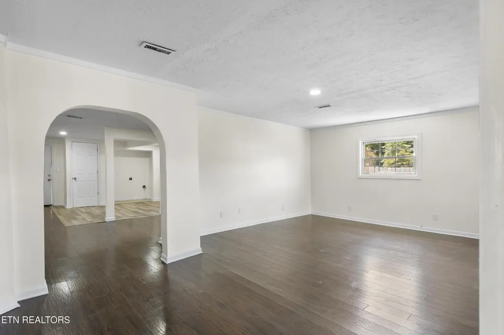 1716 Beaumont Avenue Knoxville TN 37921