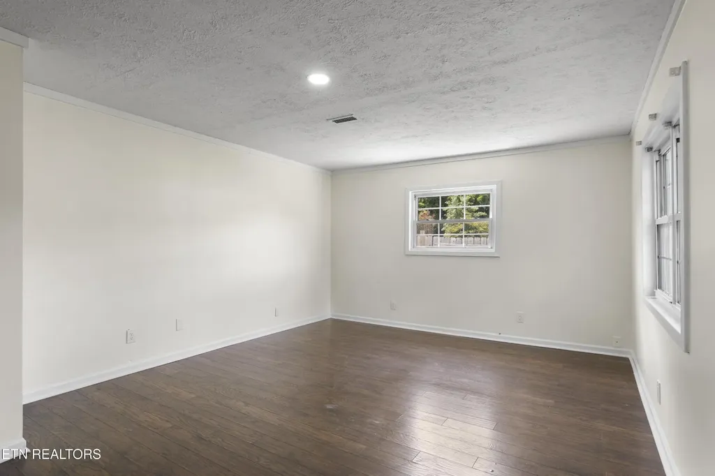 1716 Beaumont Avenue Knoxville TN 37921