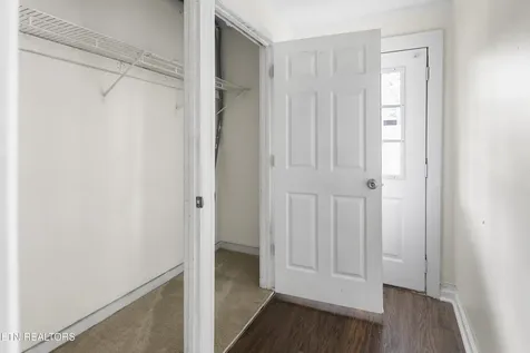 1716 Beaumont Avenue Knoxville TN 37921