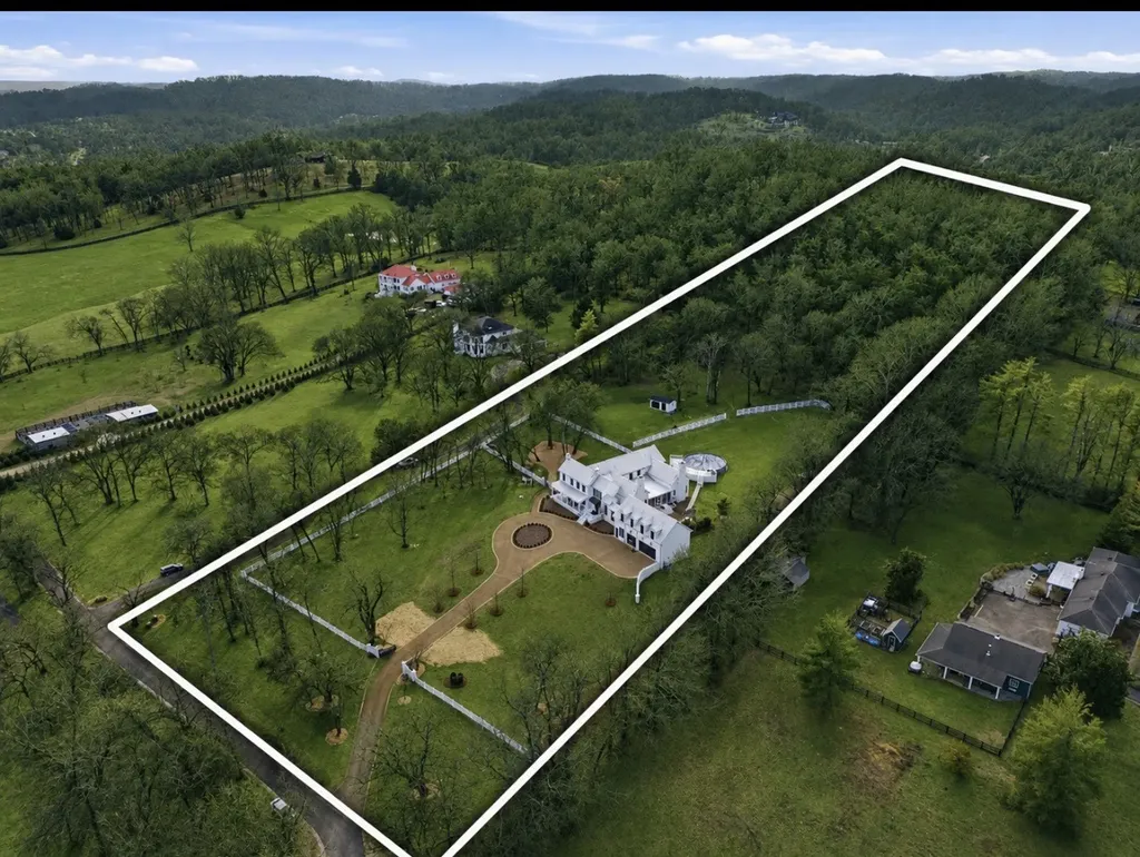 1747 Old Natchez Trace Franklin TN 37069