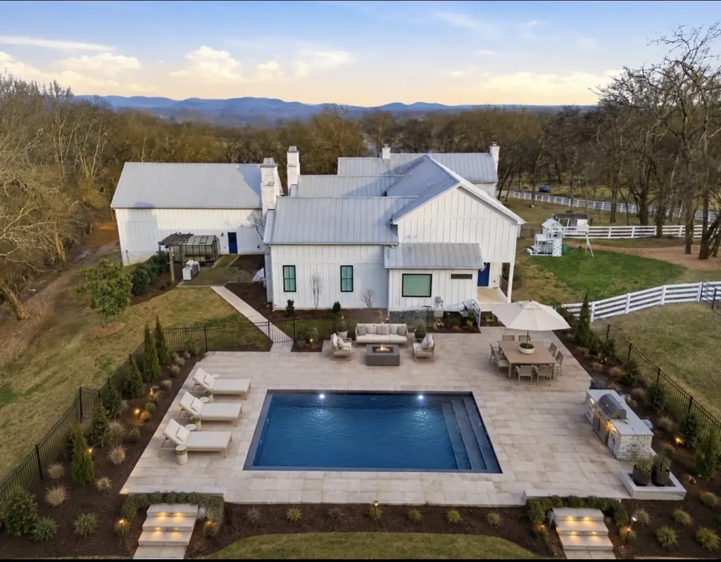 1747 Old Natchez Trace Franklin TN 37069