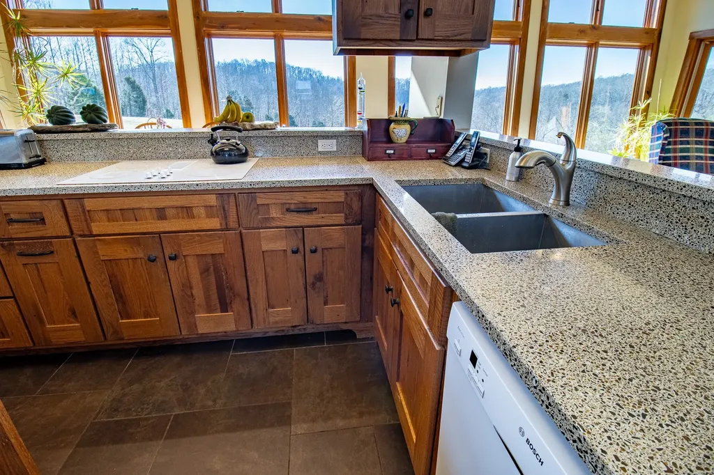 2016 Valley View Road Joelton TN 37080