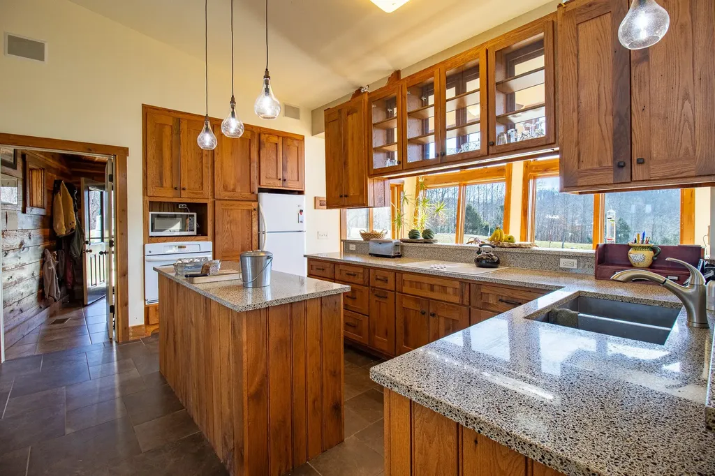 2016 Valley View Road Joelton TN 37080