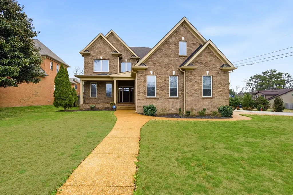 600 Lakemeade Point Old Hickory TN 37138