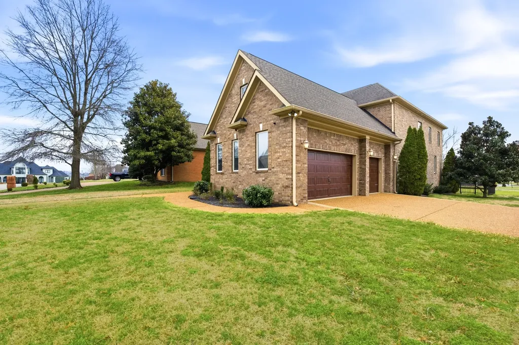 600 Lakemeade Point Old Hickory TN 37138