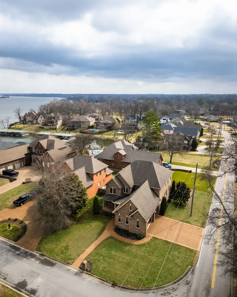 600 Lakemeade Point Old Hickory TN 37138