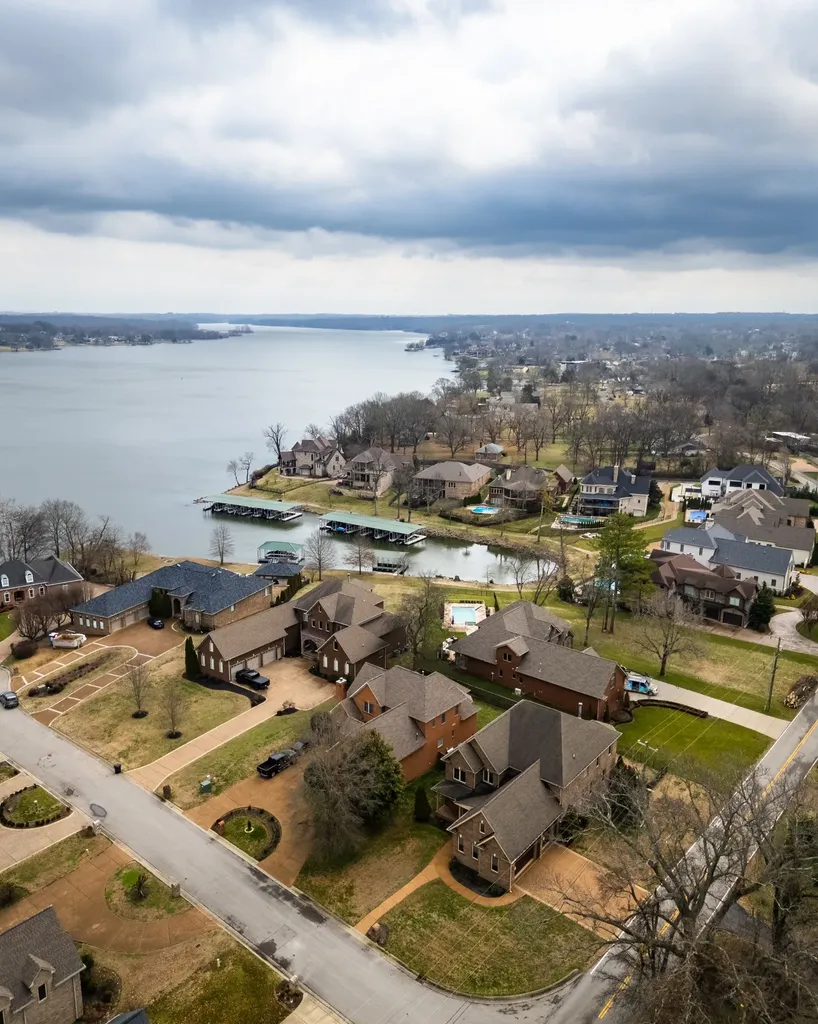 600 Lakemeade Point Old Hickory TN 37138