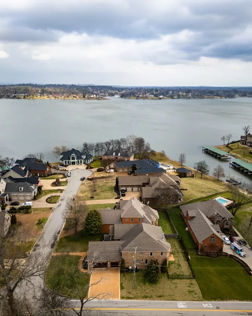 600 Lakemeade Point Old Hickory TN 37138