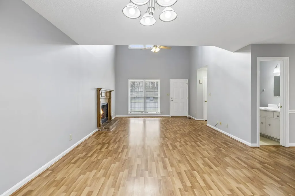 107 Melanie Lane Clarksville TN 37042