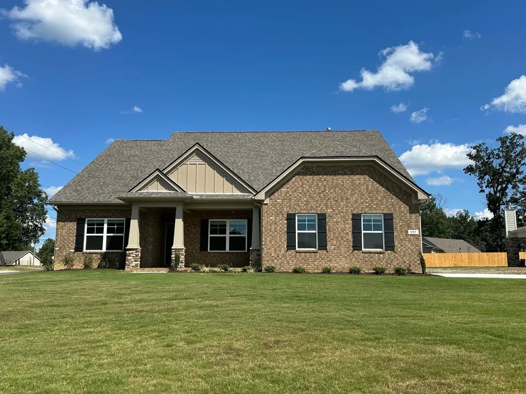 1313 Amber Hills Drive Ashland City TN 37015