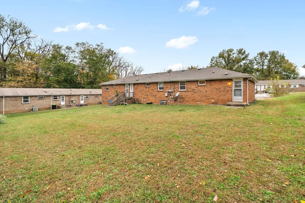 102 Tandy Drive Clarksville TN 37040