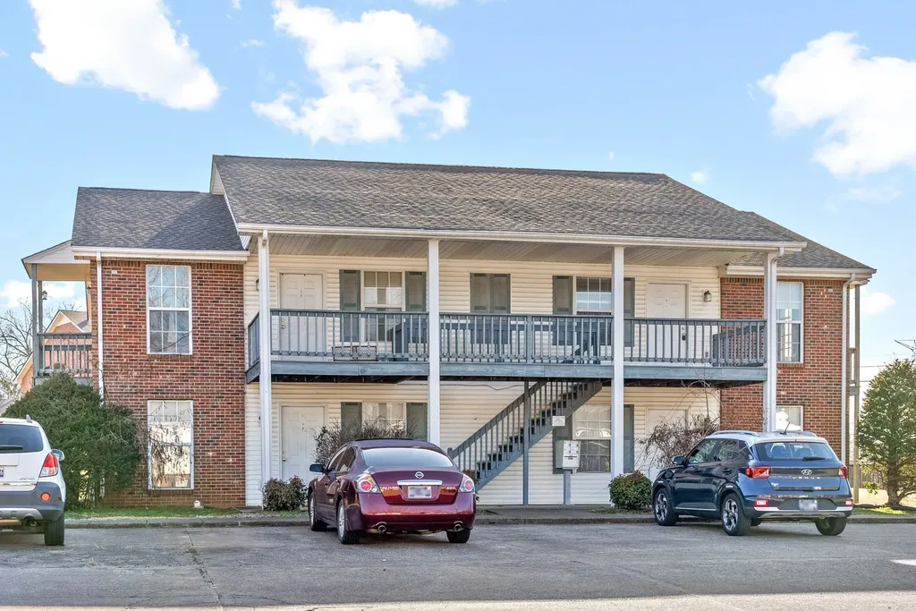 1891 Waters Edge Drive Clarksville TN 37043