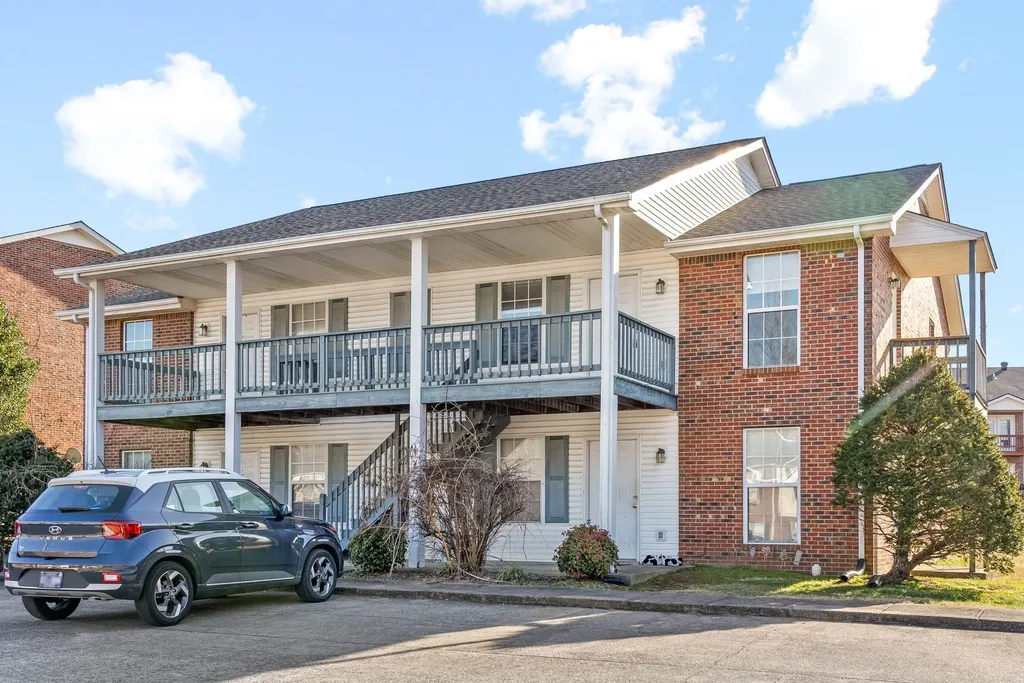 1891 Waters Edge Drive Clarksville TN 37043
