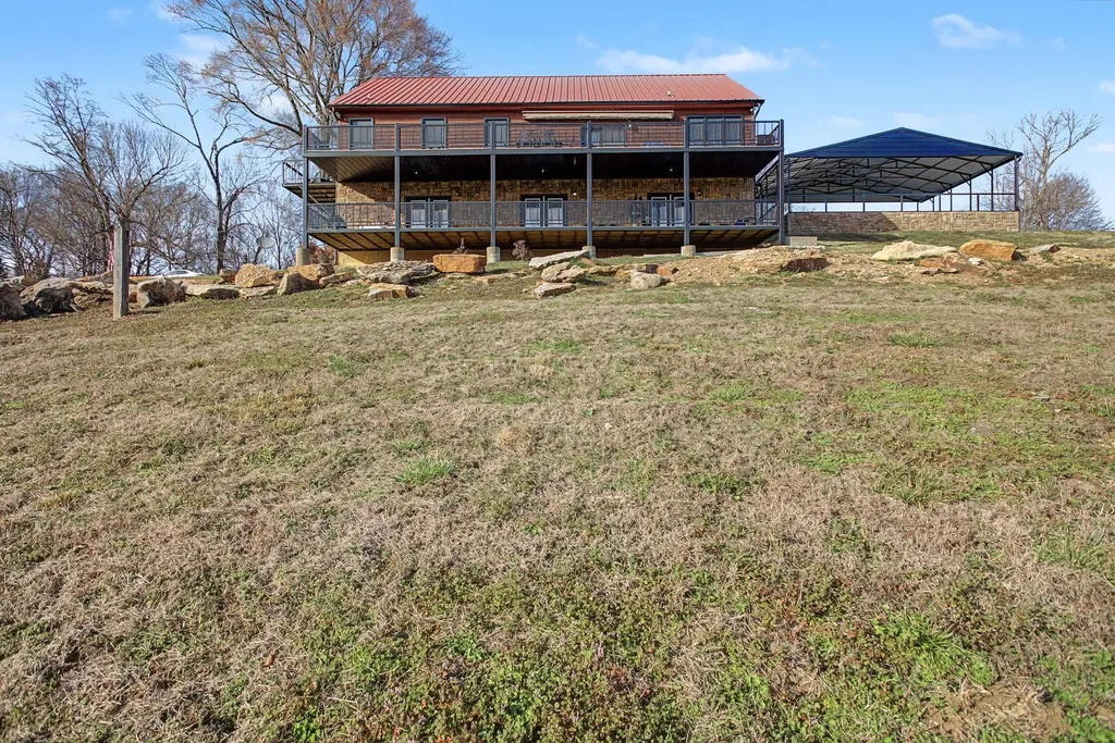 327 Stoneybrook Road Columbia TN 38401