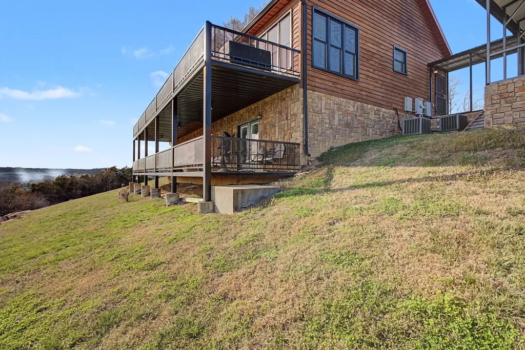 327 Stoneybrook Road Columbia TN 38401
