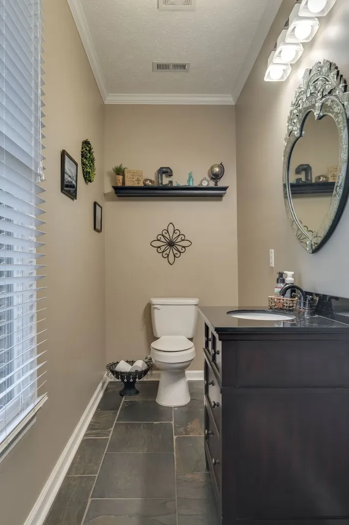 327 Stoneybrook Road Columbia TN 38401