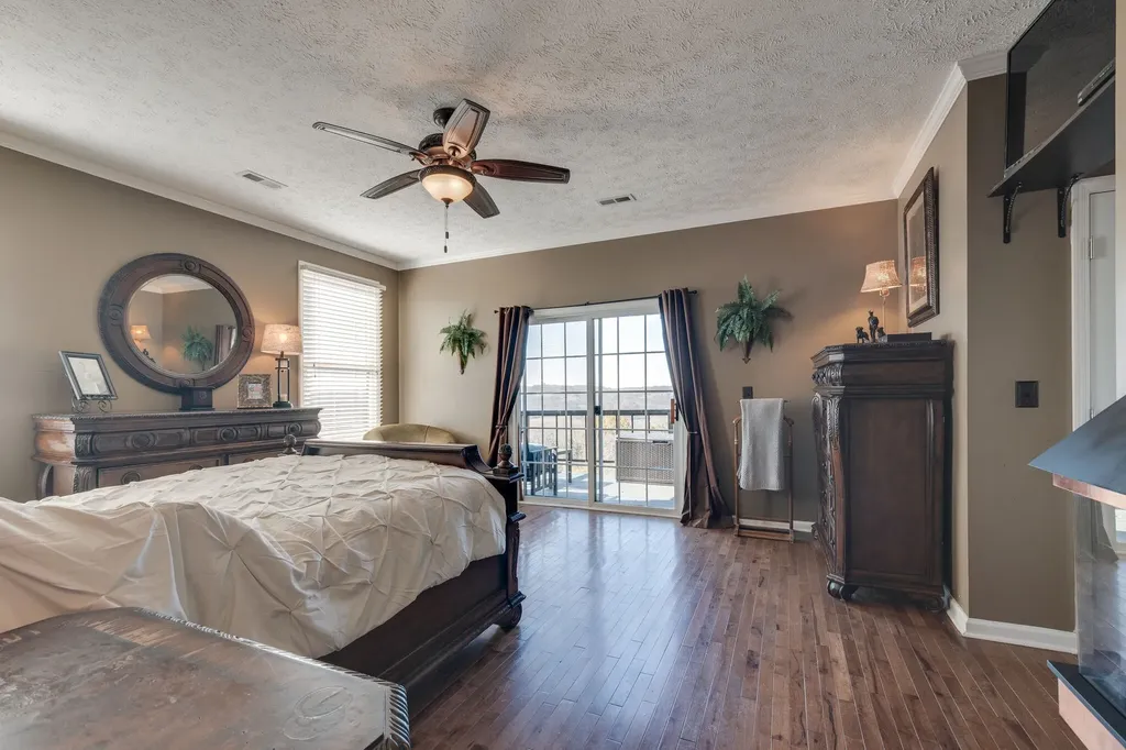 327 Stoneybrook Road Columbia TN 38401