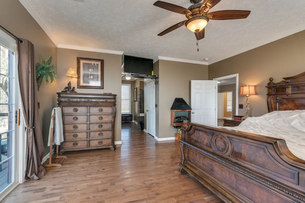 327 Stoneybrook Road Columbia TN 38401