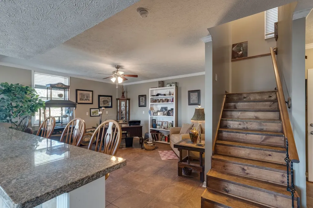 327 Stoneybrook Road Columbia TN 38401