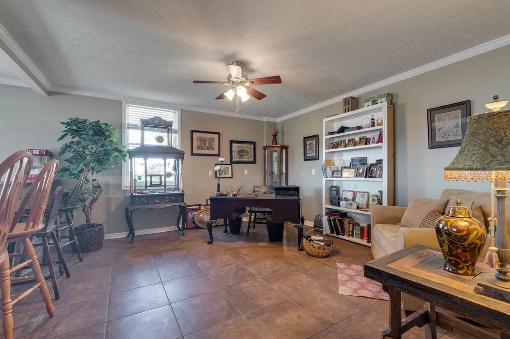 327 Stoneybrook Road Columbia TN 38401