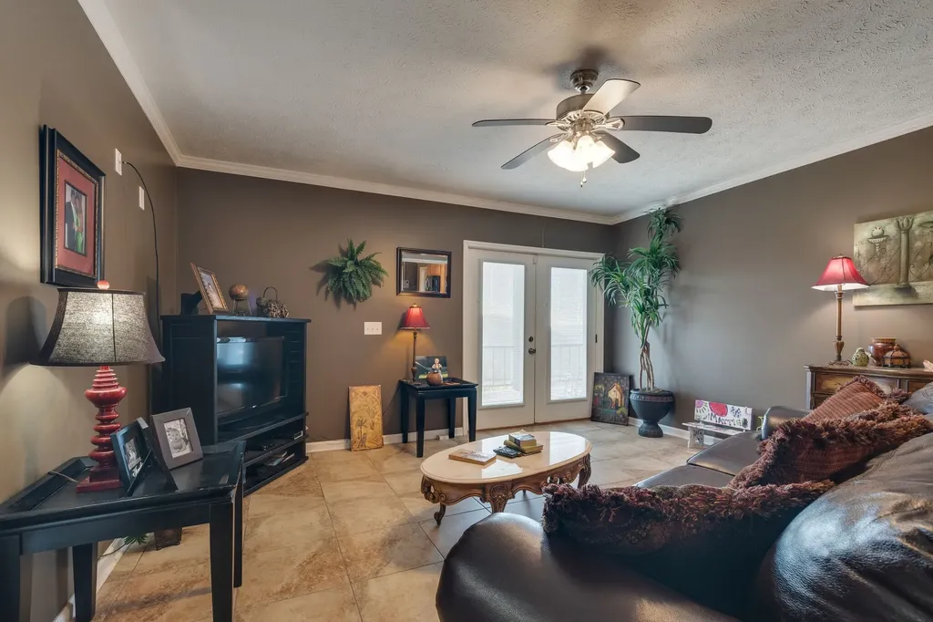 327 Stoneybrook Road Columbia TN 38401