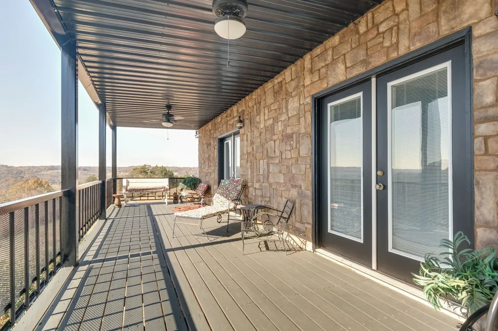 327 Stoneybrook Road Columbia TN 38401