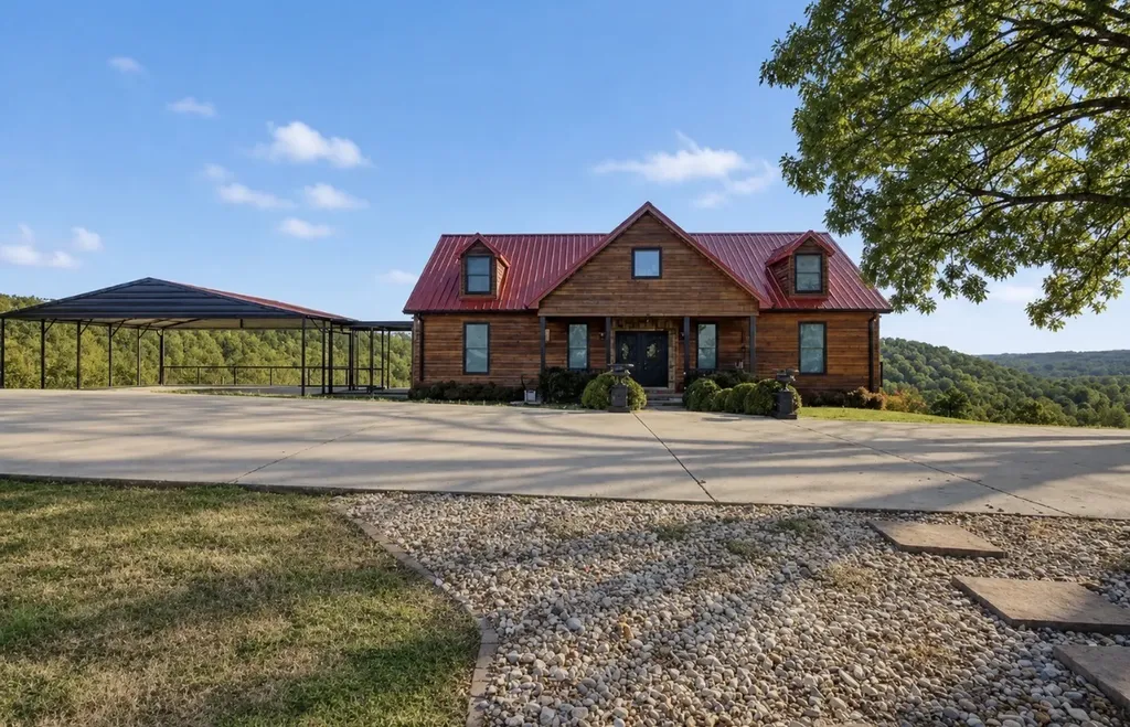 327 Stoneybrook Road Columbia TN 38401