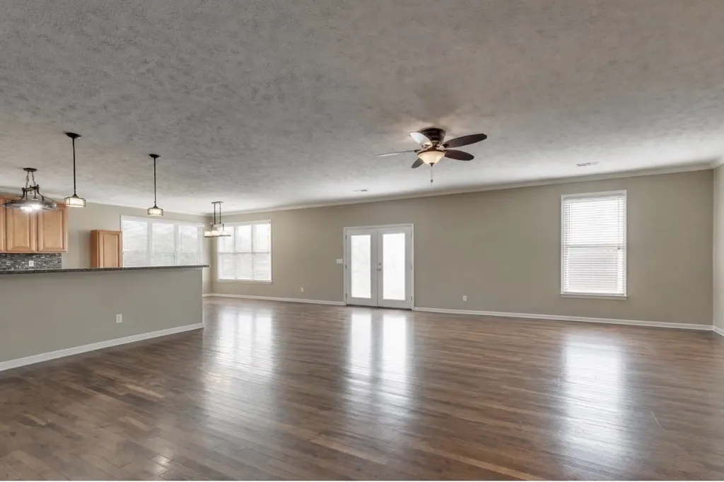 327 Stoneybrook Road Columbia TN 38401