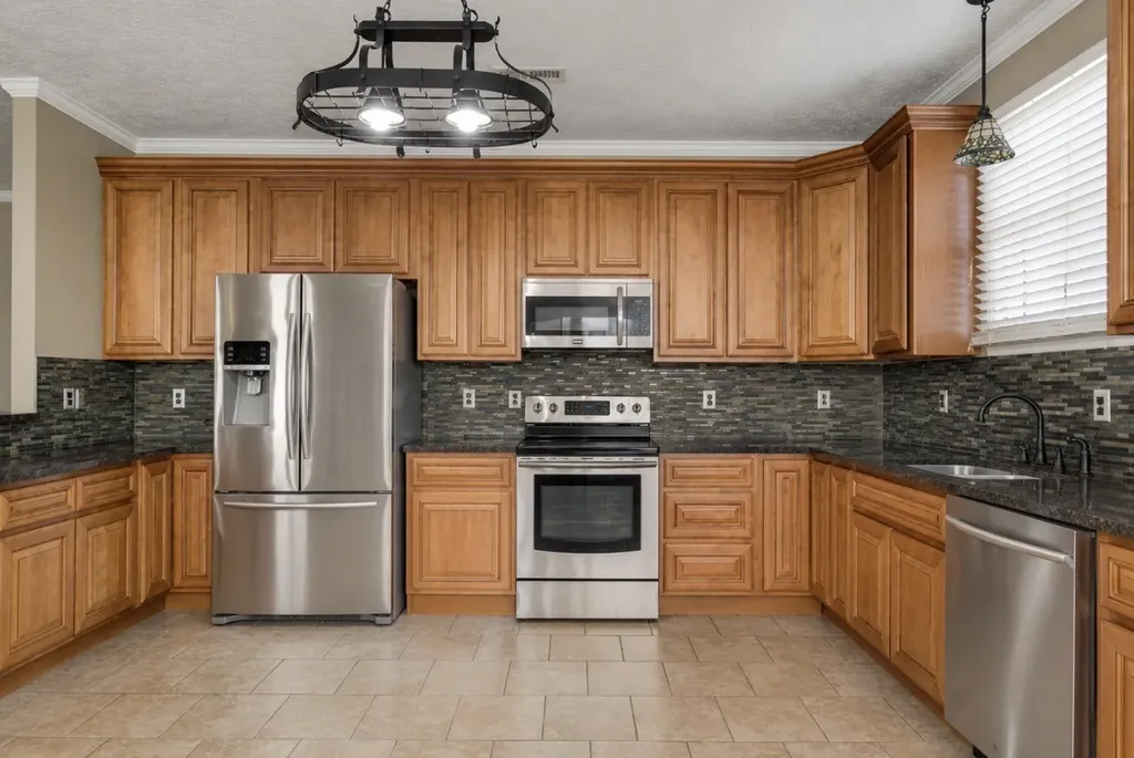 327 Stoneybrook Road Columbia TN 38401