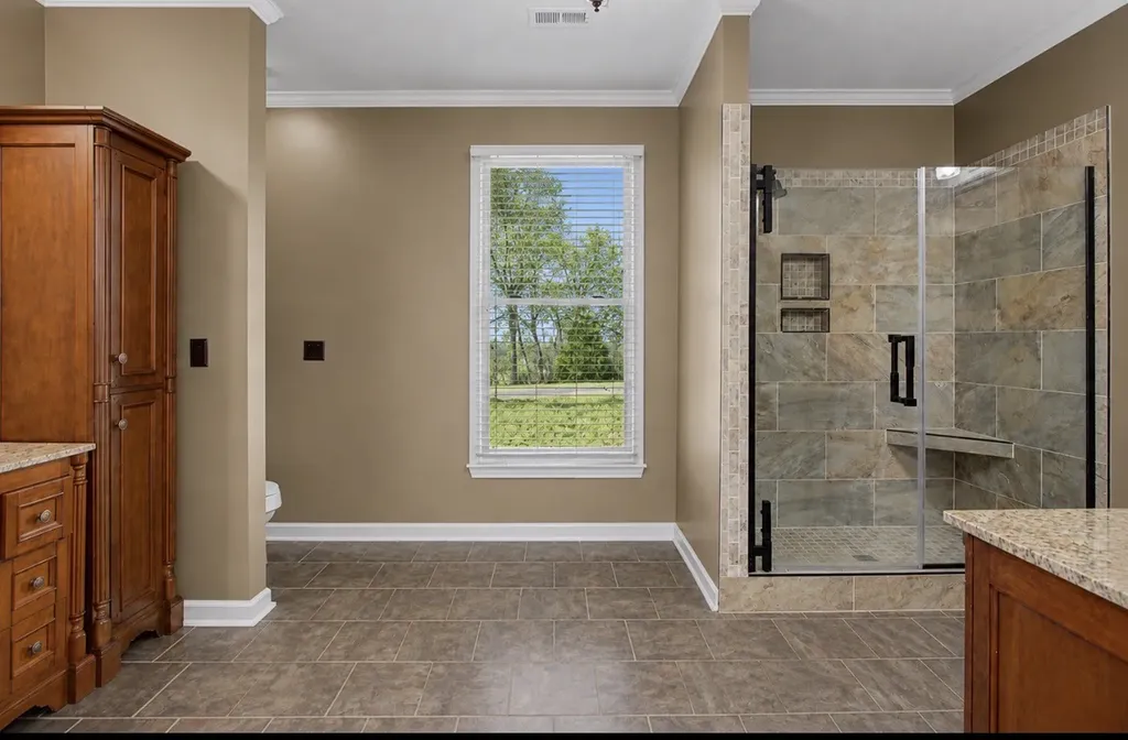 327 Stoneybrook Road Columbia TN 38401