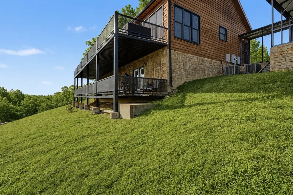 327 Stoneybrook Road Columbia TN 38401