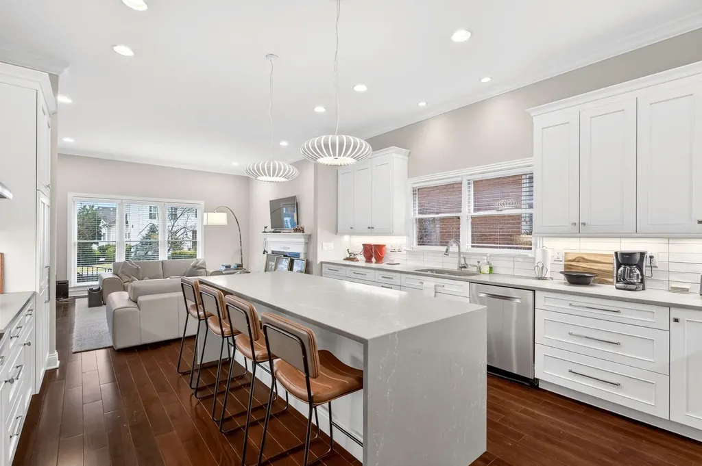 120 Abbottsford Nashville TN 37215