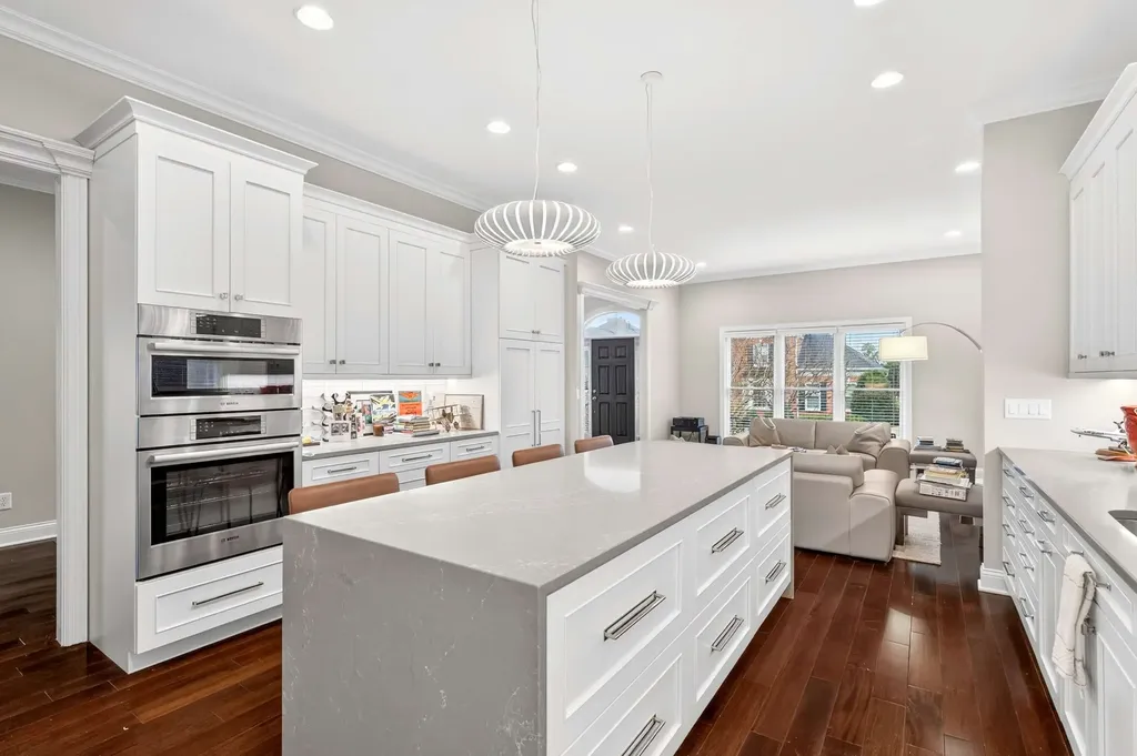 120 Abbottsford Nashville TN 37215