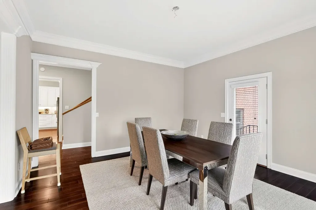 120 Abbottsford Nashville TN 37215