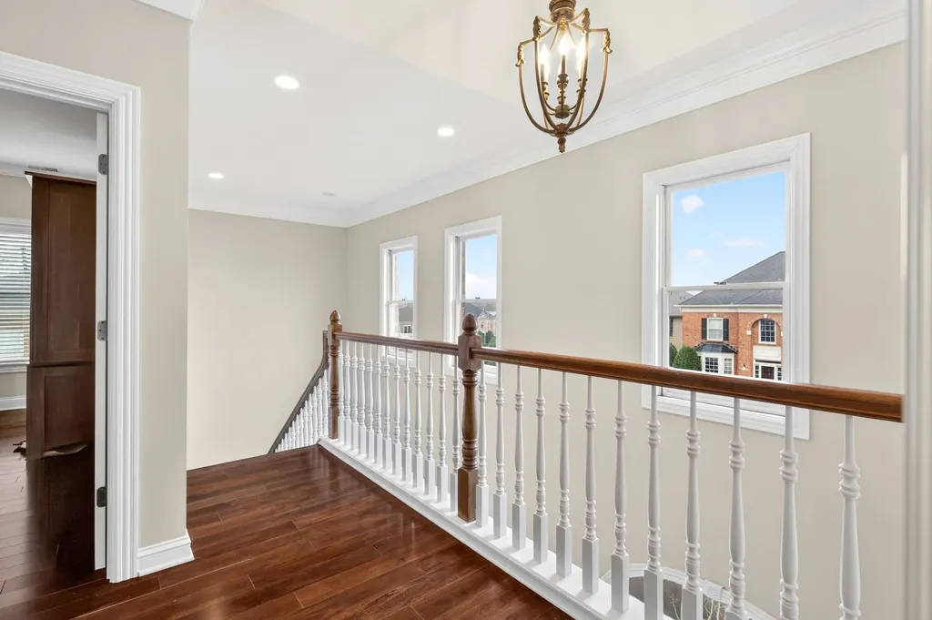 120 Abbottsford Nashville TN 37215