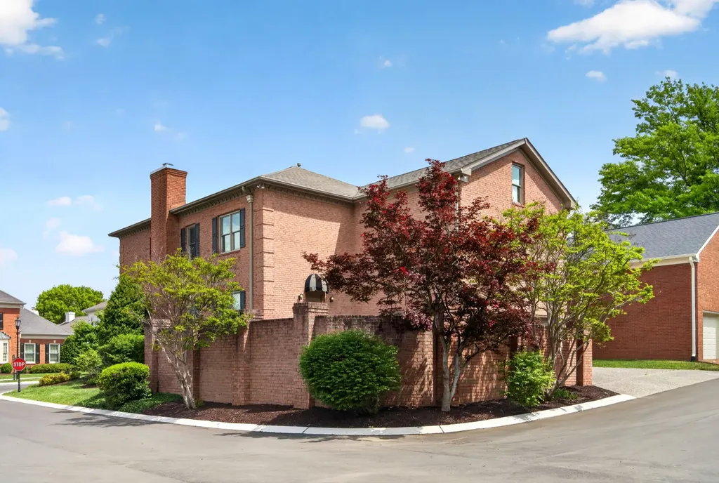120 Abbottsford Nashville TN 37215