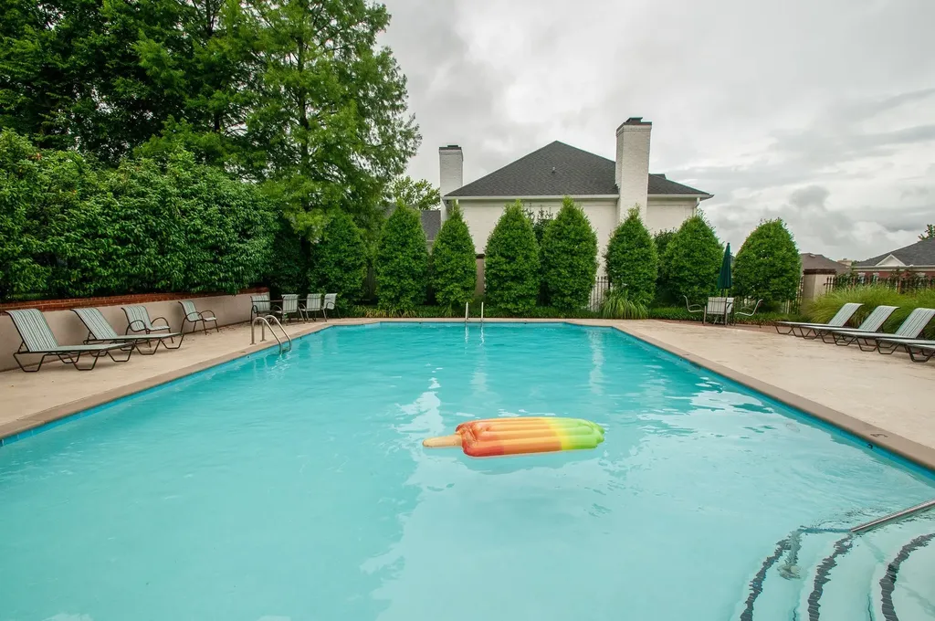 120 Abbottsford Nashville TN 37215