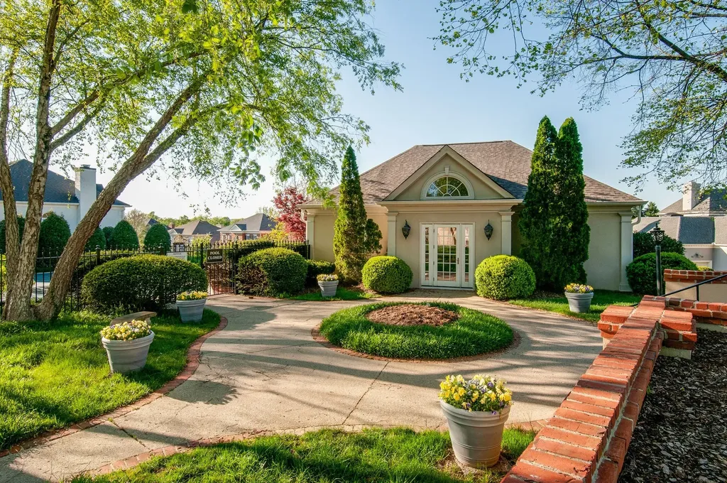 120 Abbottsford Nashville TN 37215
