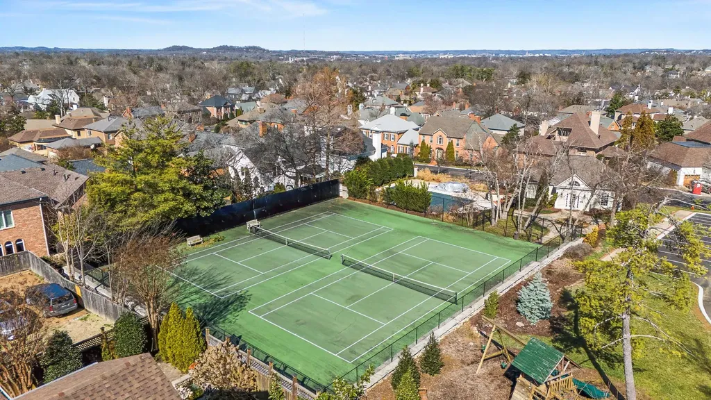 120 Abbottsford Nashville TN 37215