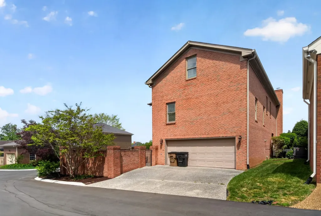 120 Abbottsford Nashville TN 37215