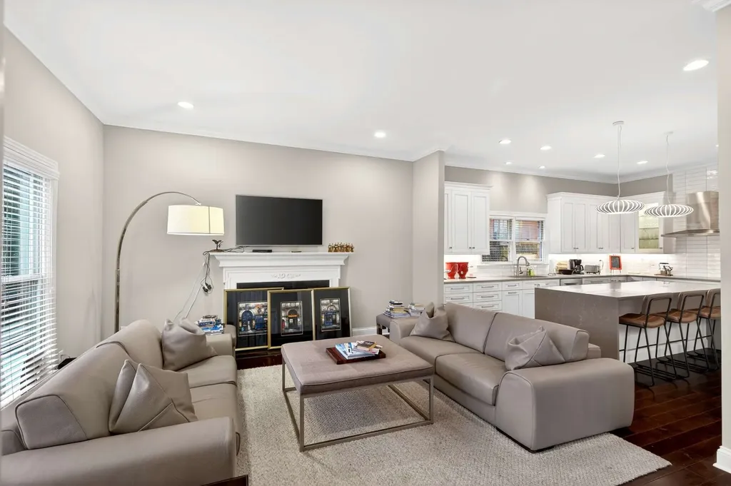 120 Abbottsford Nashville TN 37215