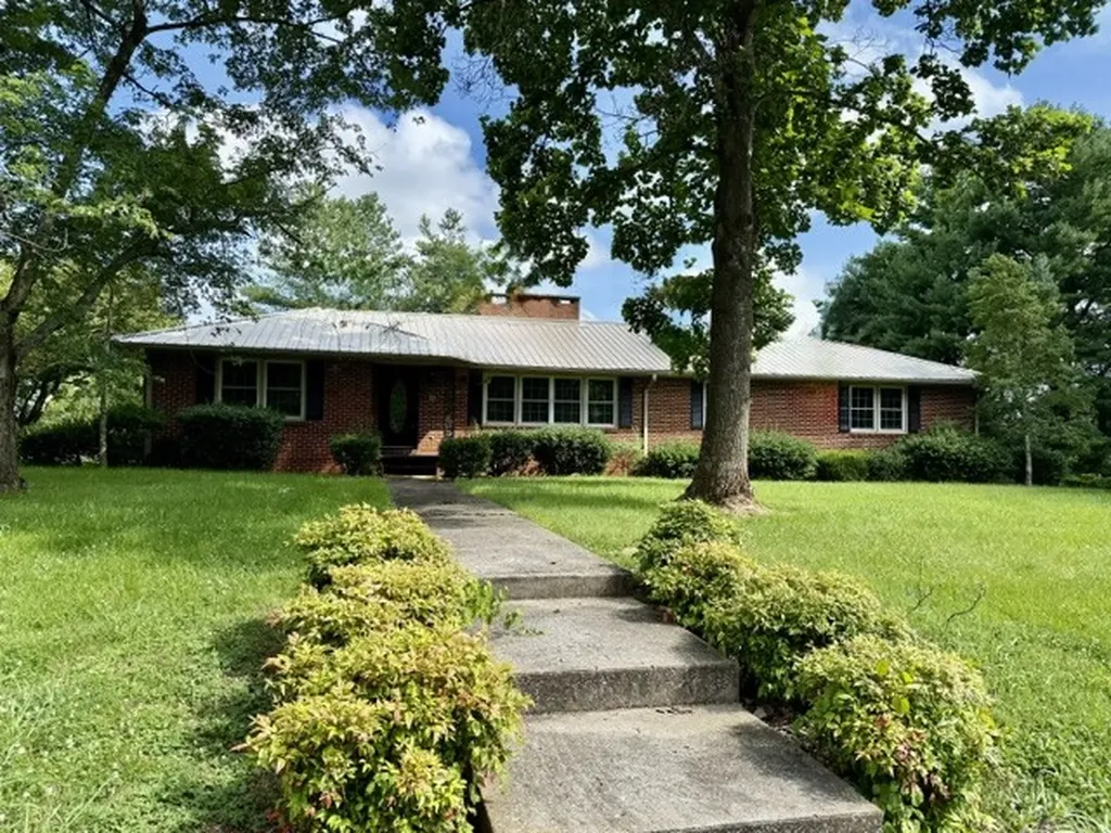 401 E Petty Lane Winchester TN 37398