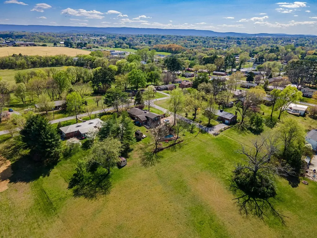 401 E Petty Lane Winchester TN 37398