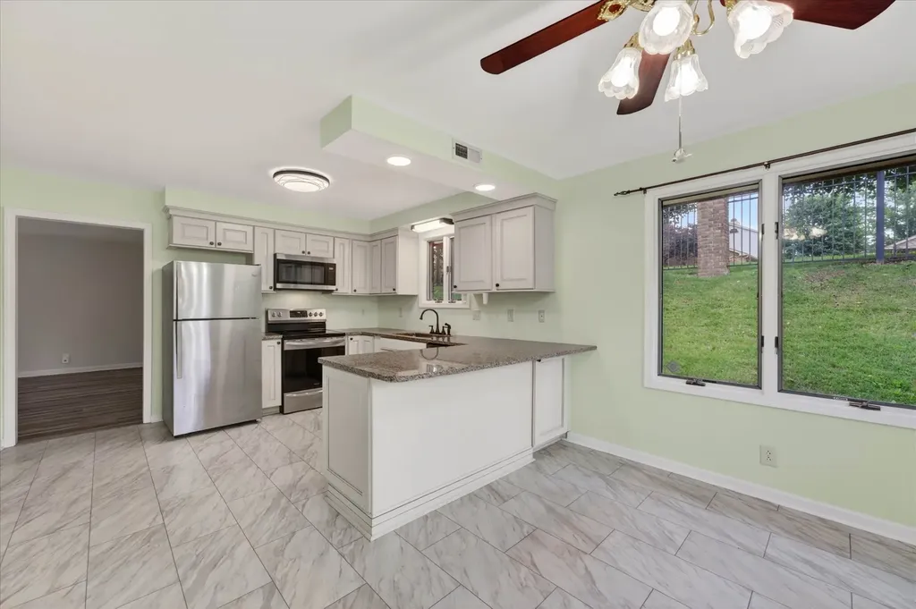 457 Country Club Court Clarksville TN 37043