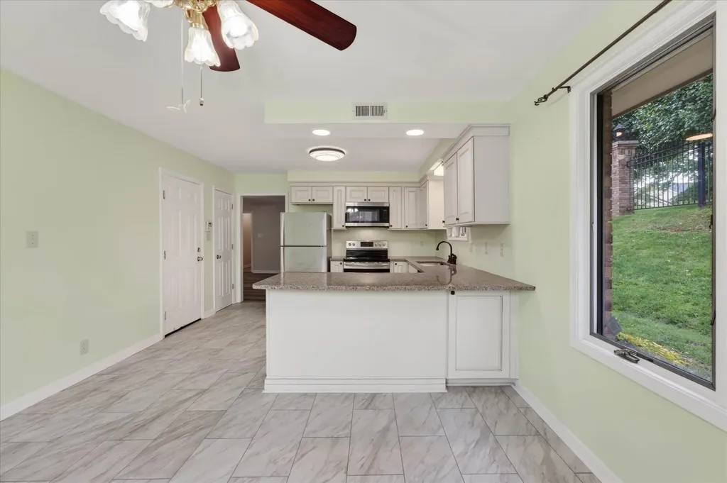 457 Country Club Court Clarksville TN 37043