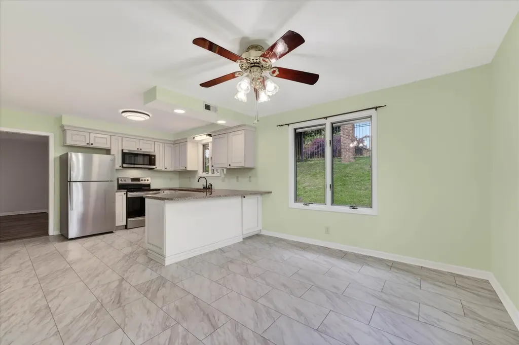 457 Country Club Court Clarksville TN 37043
